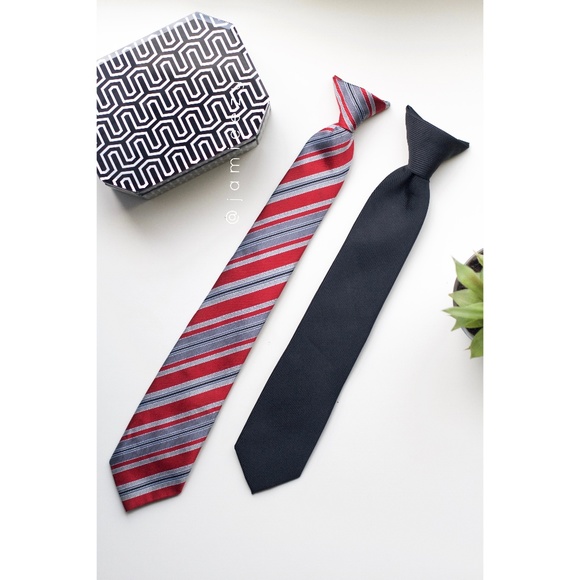 (Kids) Pair of Clip-On Ties - Picture 1 of 5